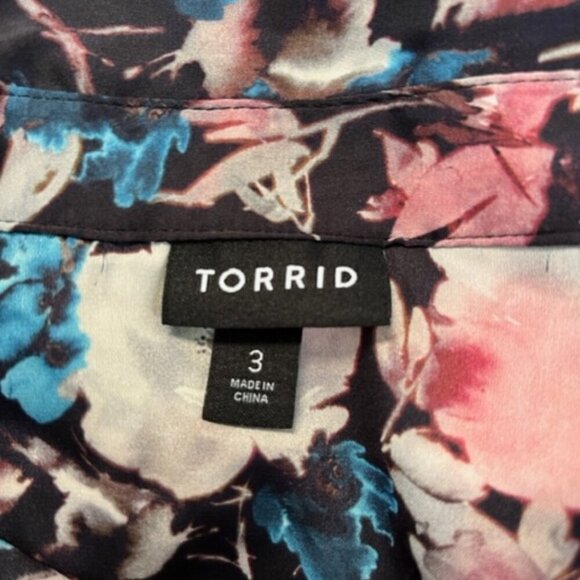 Torrid Button-Up Long Sleeve Floral Blouse with V-Neck & Collar – Size 3X - Picture 7 of 9